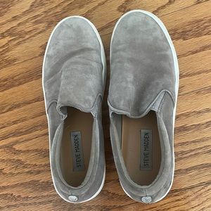 Steve Madden slips on in dark grey. Size 8